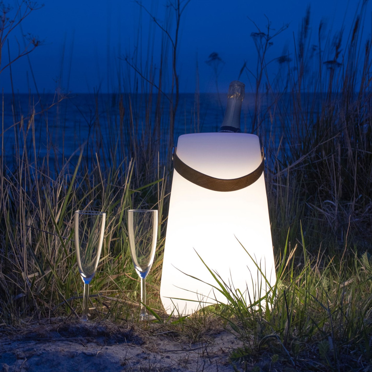 Azur Lampe Med Vinkøler Genopladelig